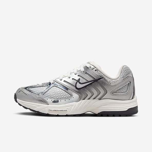 Nike grey training shoes clearance